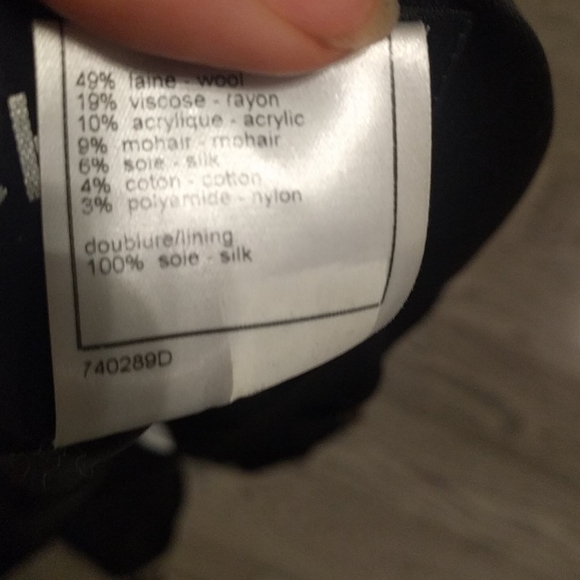 Beautiful cape by Chanel 🌸🌸🍀🌸🌸🌼🌼🌼 - Picture 15 of 15